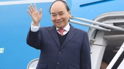 President leaves Hanoi for state visit to RoK