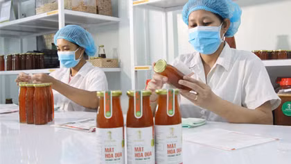 Vietnamese firms show products at Thai fair