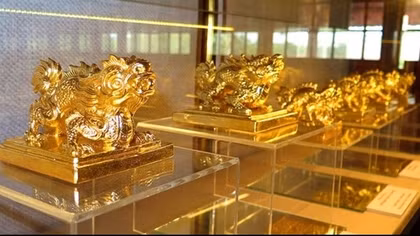 Exhibition of replicas of Nguyen Dynasty gold seals launches in Hue
