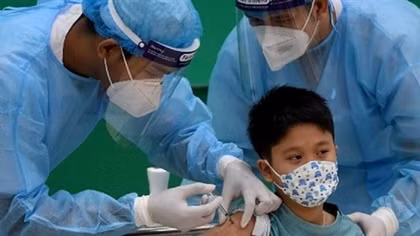 Nearly 200 million doses of COVID-19 vaccines administered in Vietnam