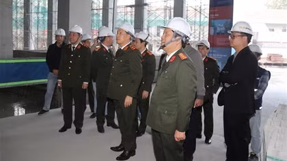 Deputy Minister Le Van Tuyen inspects new MPS headquarters construction