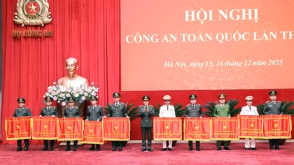 MPS honors outstanding units and officers