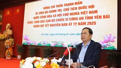 NA Chairman visits Yen Bai Provincial Police Department