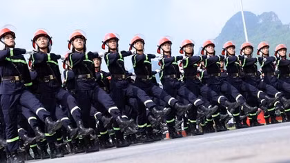 Police, military forces join rehearsal for 80th National Day celebration parade