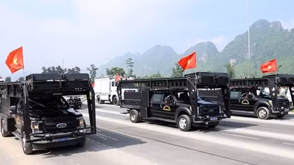 Modern military and police equipment showcased at first parade rehearsal