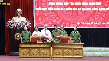 People’s Police Academy, Hanoi University of Science and Technology sign cooperation MoU