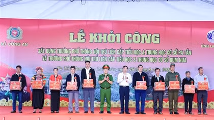Deputy Minister Nguyen Van Long attends groundbreaking ceremony for boarding schools in Lai Chau