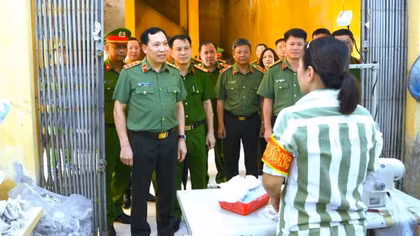 Deputy Minister Le Van Tuyen inspects amnesty work at Northern detention facilities
