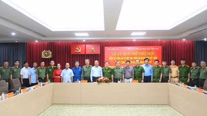 MPS, Vietnamese Association of Former People’s Public Security Officers sign coordination regulation