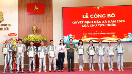 Deputy Minister Le Van Tuyen attends presidential amnesty announcement ceremony at Thu Duc prison