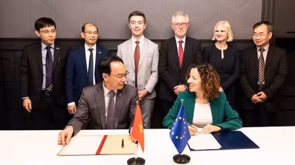 Vietnam, EU sign Letter of Intent on Education and Training