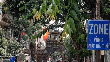 Hanoi to support low-income residents in replacing high-emission motorbikes