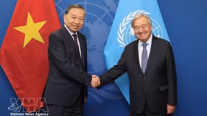 General Secretary and President To Lam meets UN Secretary-General Antonio Guterres