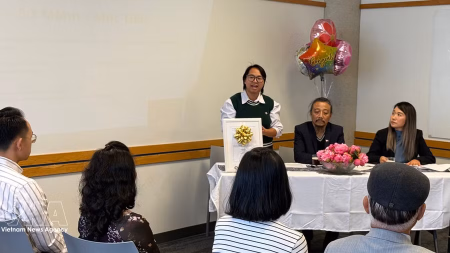Resolution helps harness resources of Vietnamese community in Canada