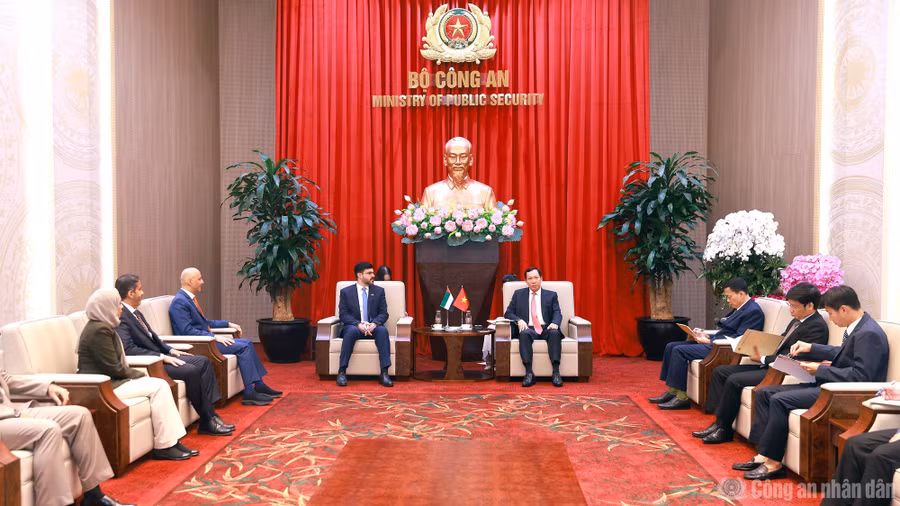 Viet Nam and UAE seeking to enhance cooperation in digital transformation and security industry